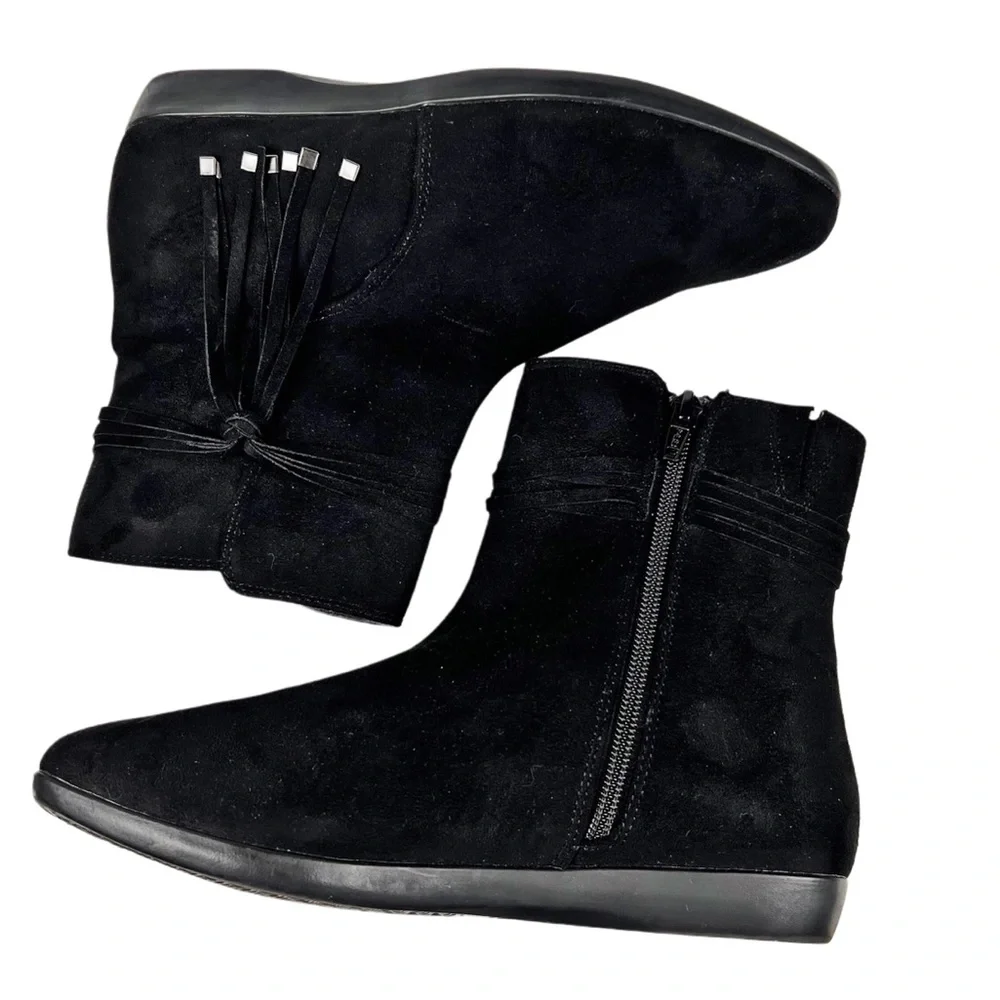 Comfort View Womans Black Faux Suede Ankle Boots Size 8W